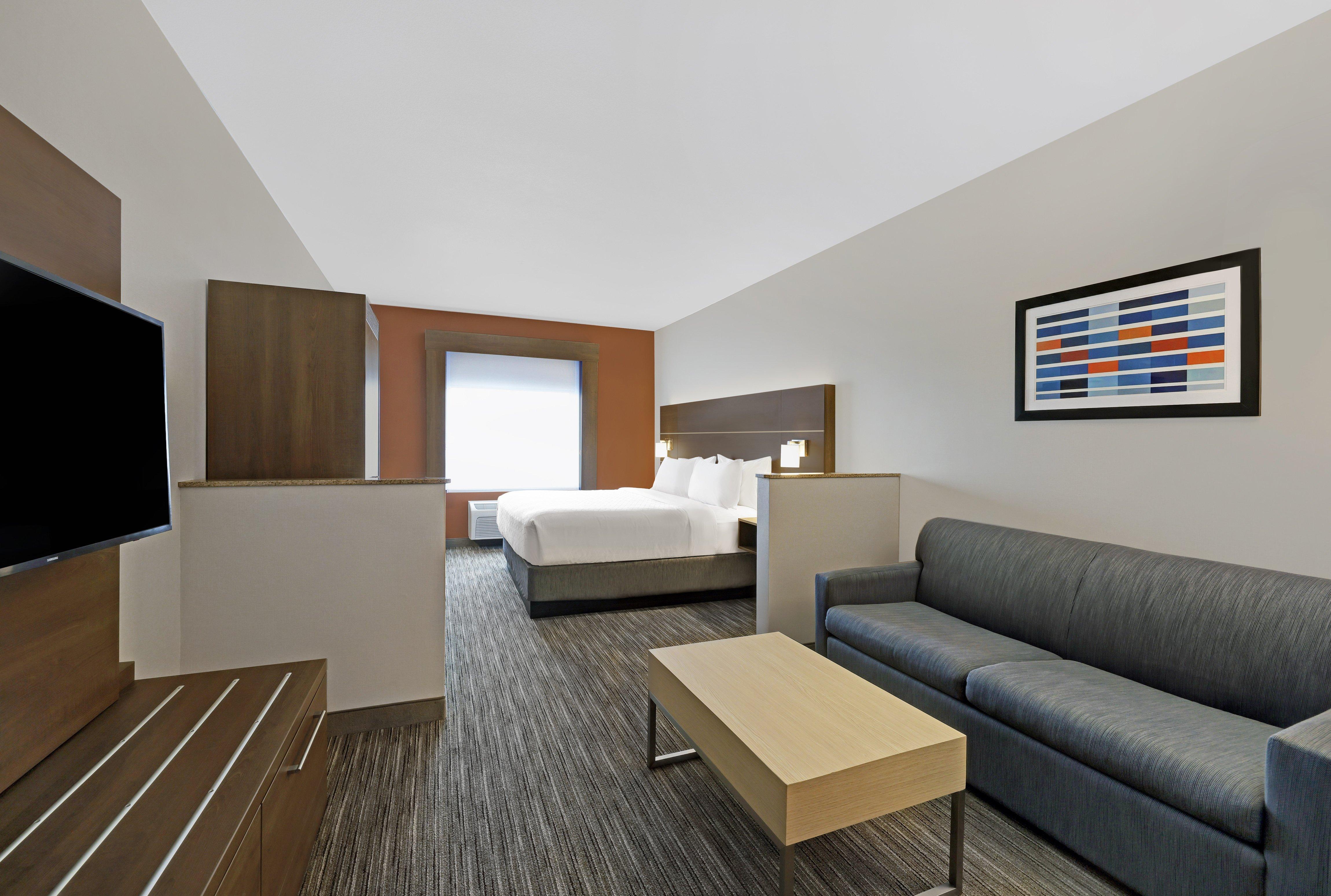 Holiday Inn Express Newport By Ihg Exterior photo