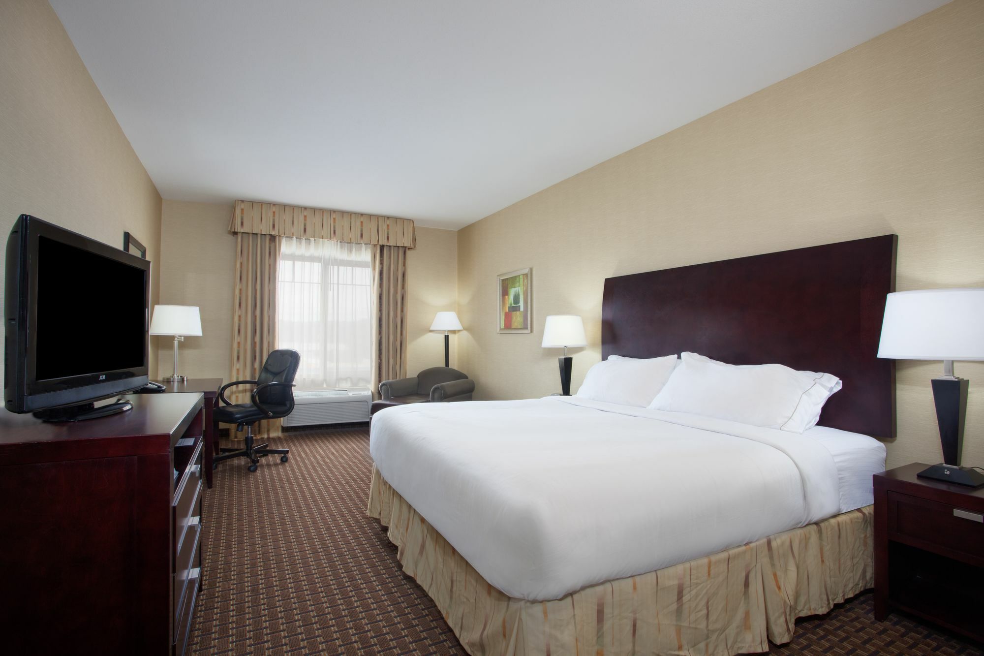 Holiday Inn Express Newport By Ihg Exterior photo